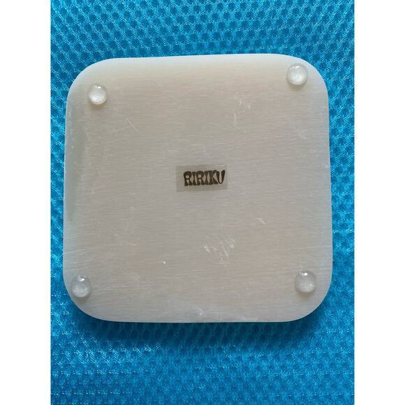 NEW** RIRIKU- Set of four milky off white coasters - Picture 4 of 6